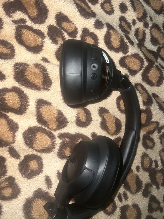 Caști JBL 770nc aproape nefolosite
