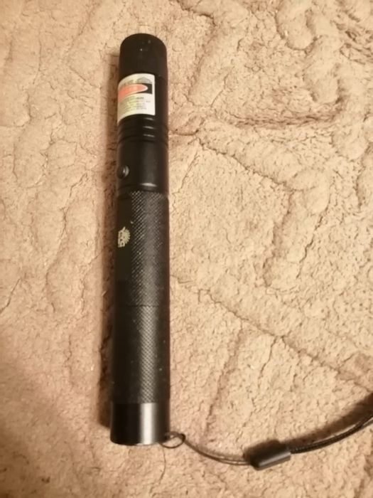 Лазерная указка.