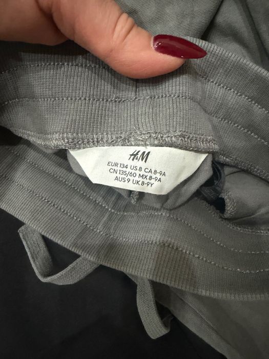 Детски лот H&M ,долнища и тънки блузки 134