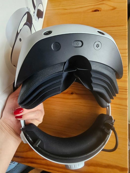 VR2 SONY Очила да виртуална реалност!