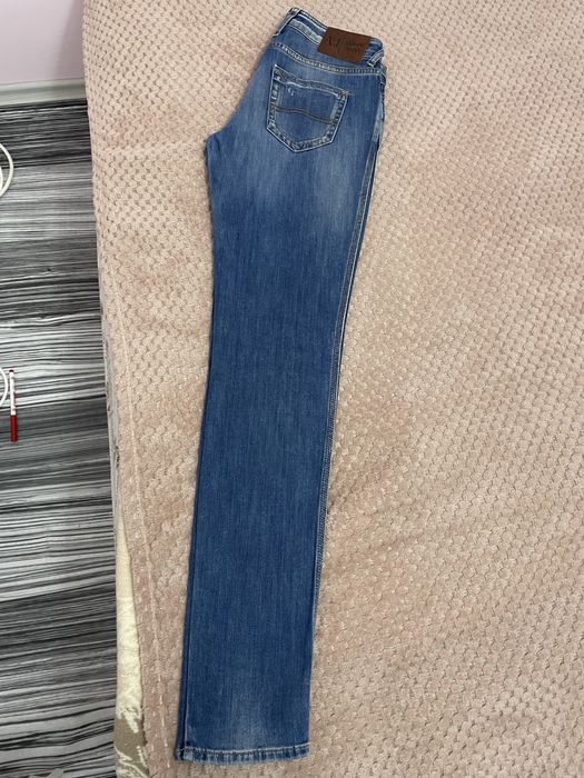 Дамски дънки Armani 30