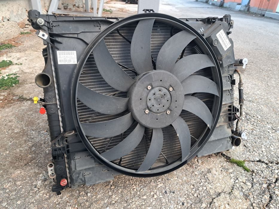 Охладителна перка Мерцедес МЛ W164 ГЛ X164
