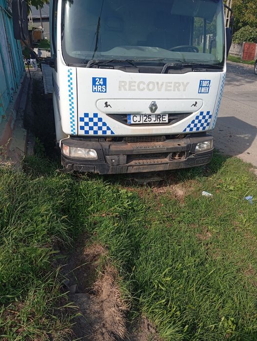 Vând întreg sau dezmembrez Renault midlum