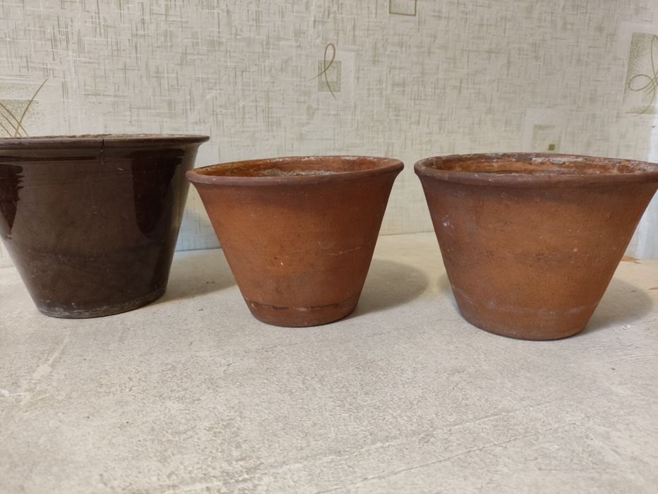 Продам разные цветочные горшки