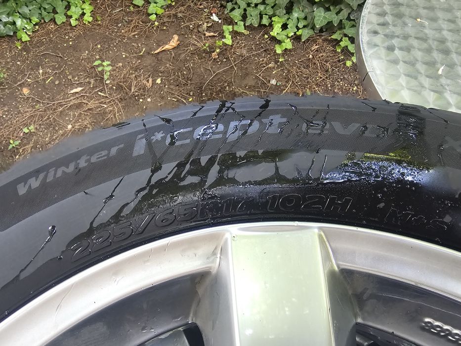 Jante cu cauciucuri de Nisan/ Dastar/ Renault