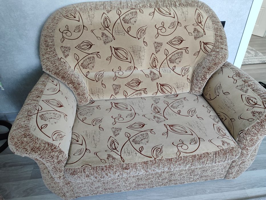 Продам диван 3 и 2