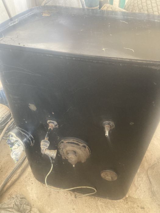 Бак для грузовых авто