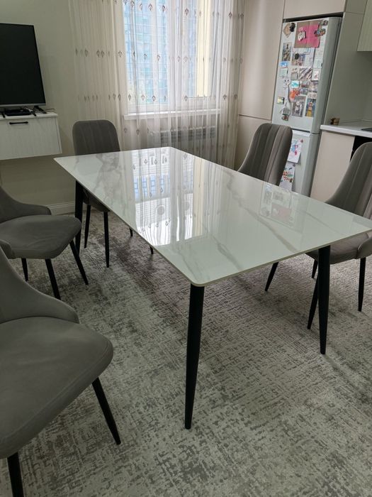 Кухонный стол мрамор