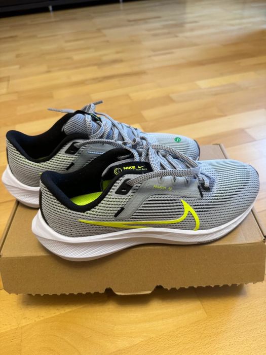 Продаются Кроссовки Nike