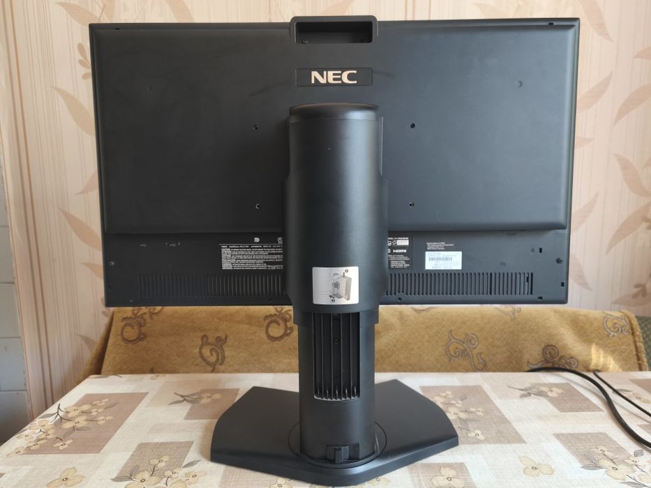 Професионален монитор NEC MultiSync PA272W 27" WQHD 2560 × 1440 IPS