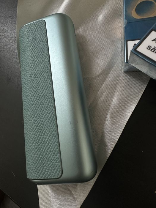 Iqos iluma prime gradient + 3 pachete