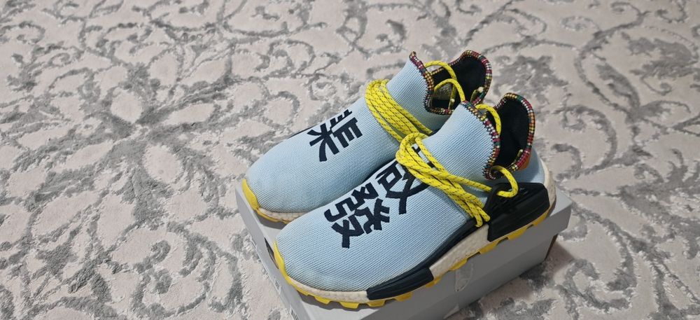 Adidași adidas pharrell x adidas nmd human race inspirstion