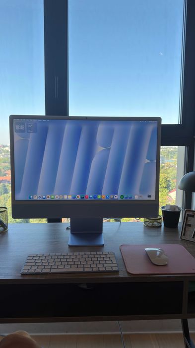 iMac Apple 24” M4, 16GB RAM – stare excelentă, cu cutia originală