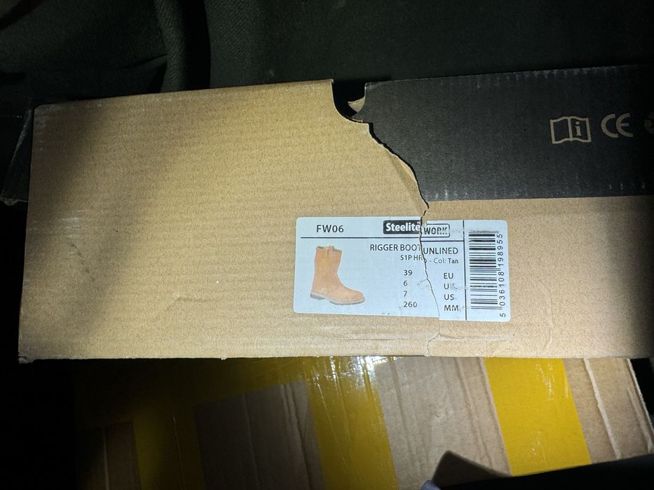 Спецаяқкиім сатылымда