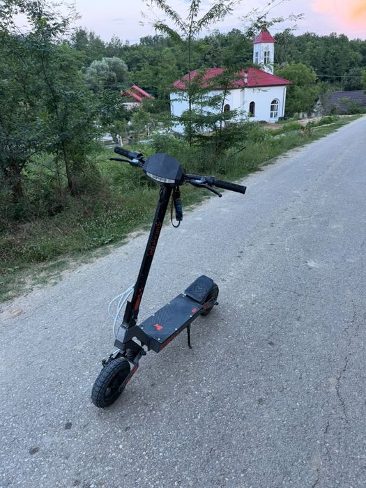 Trotineta electrica Kukrin G2