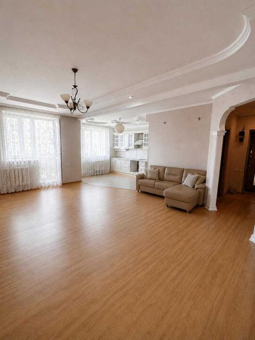 3-к ЖК Кенесары в центре продам!