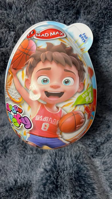 Ou cu jucarii surpriza