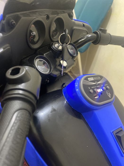 Мотоцикл машина игрушка