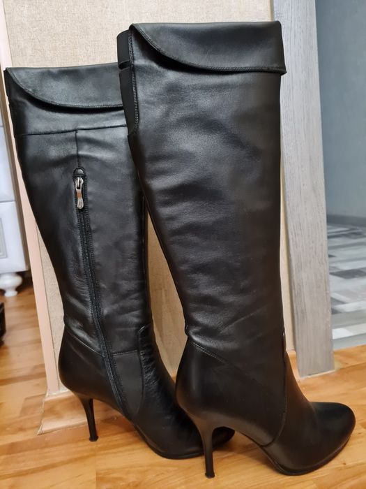 Продам женскую обувь