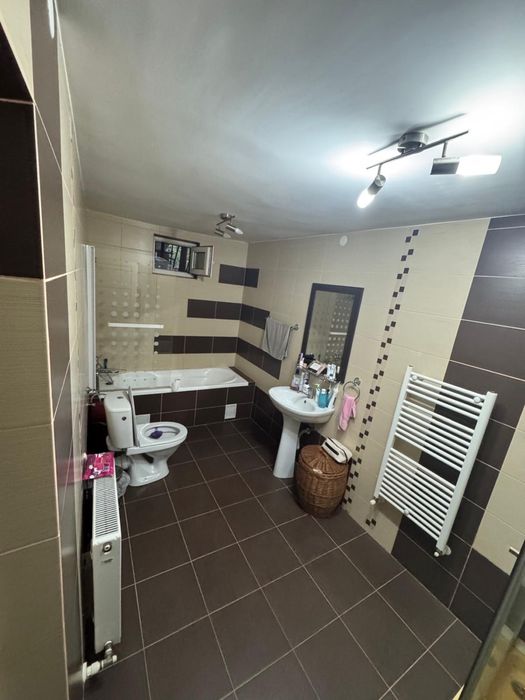 Casa de vanzare! Strada Mihai Eminescu!