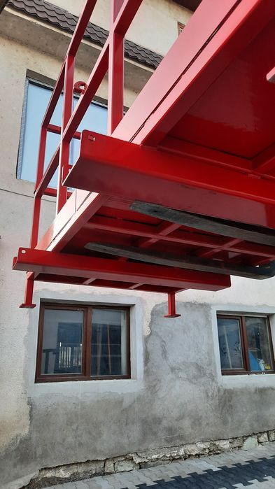 Nacelă  de vânzare