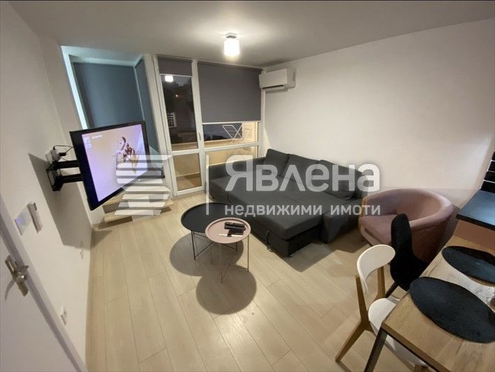 Дава се под наем Тристаен апартамент в Варна, Спортна зала - 70 кв.м за 640 € - Снимка #1