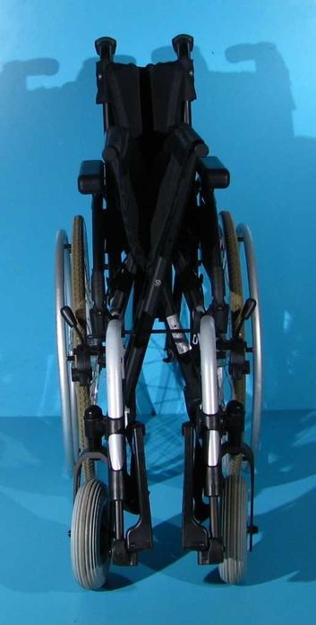 Scaun cu rotile din aluminiu Breezy - latime sezut 52 cm