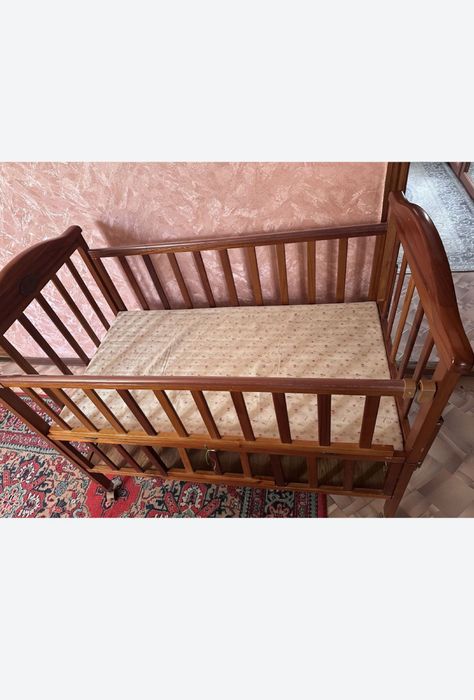 Отдам даром манеж деревянный