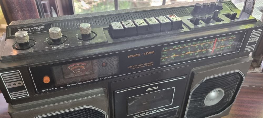 Продам радио Sankei