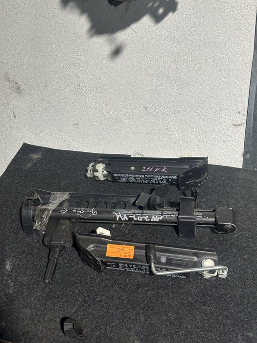 Оригинальный домкрат Mercedes w210 w202 w211