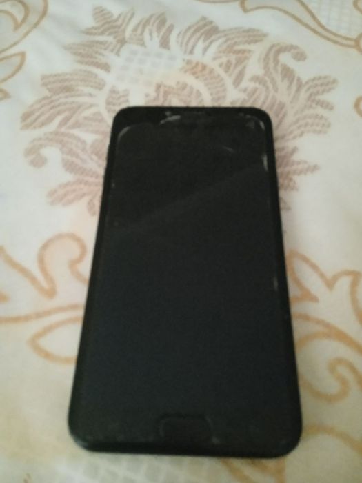 Samsung J4 sotiladi