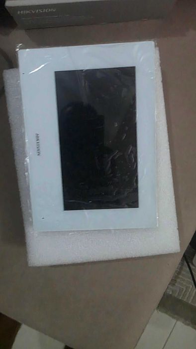 Hikvision DS-KH6320-WTE1 – IP Video Intercom Indoor Station – Nou, nefolosit