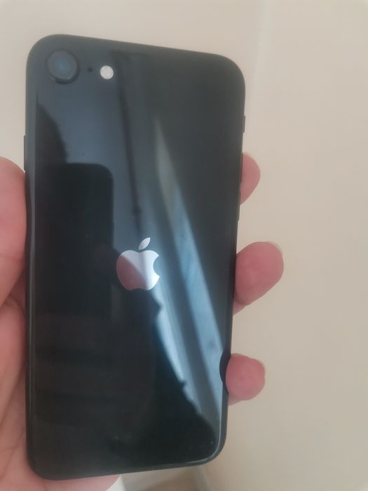 Iphone SE черен 64GB