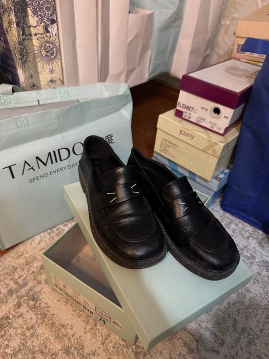 Продам женскую обувь.