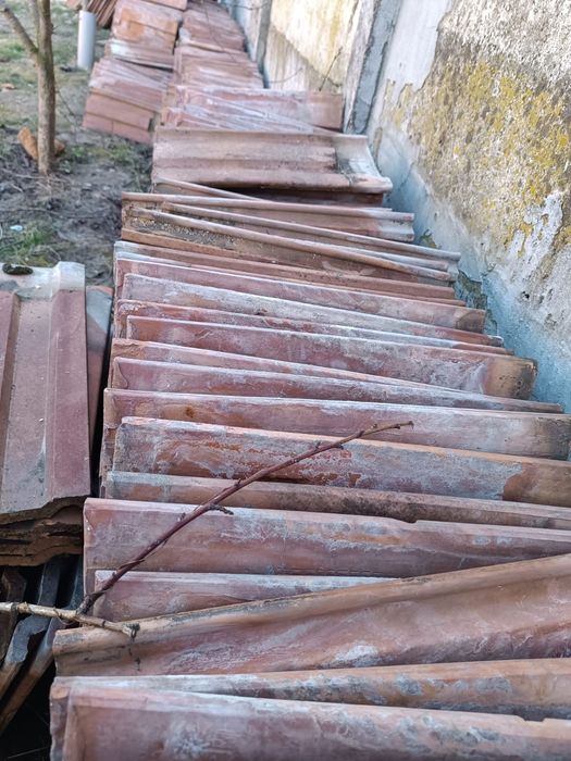 Vând țiglă foarte bună