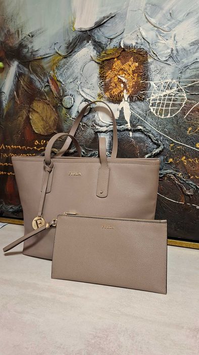 Голяма Сива Furla