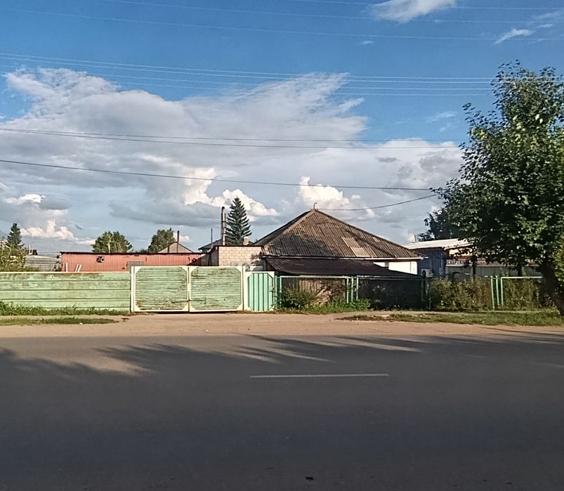 Продам дом почти с всамом центре города