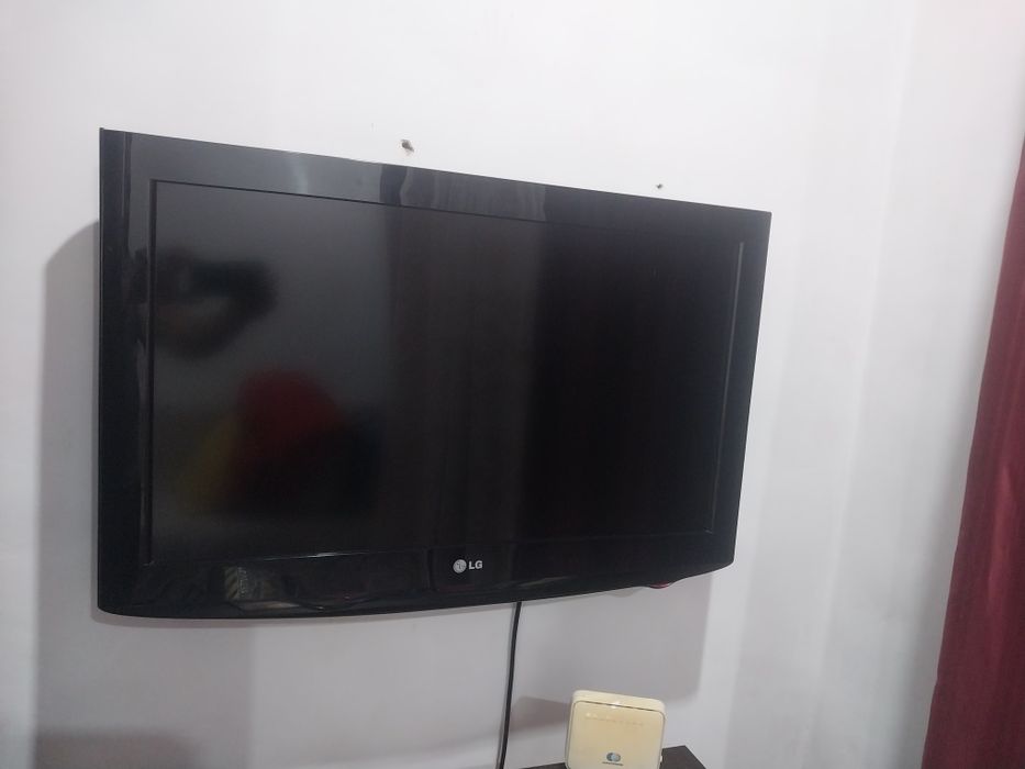 Продам Телевизор LG