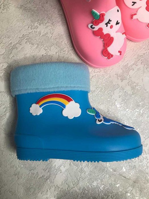 резиновые сапожки для девочек.