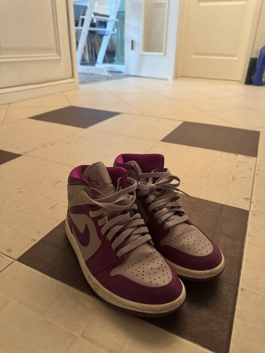 Чисто нов Air Jordan 1 high