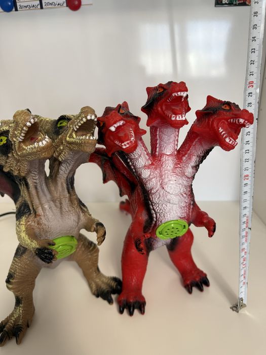 Dinozaur de jucarie