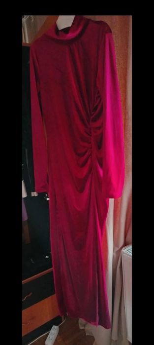 Rochie catifea cu guler