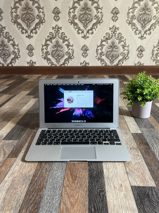 Продам Macbook Air 11