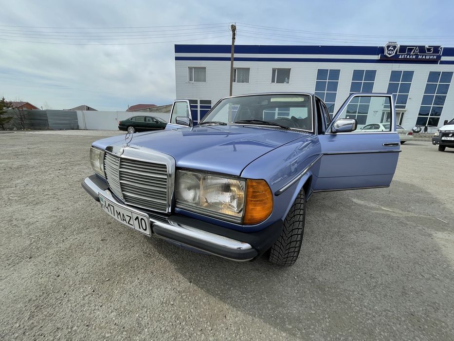 Mercedes 123 e200