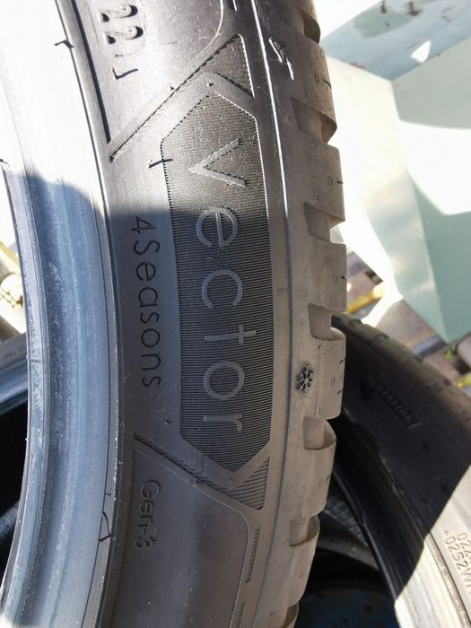 255 40 20 goodyear 4бр