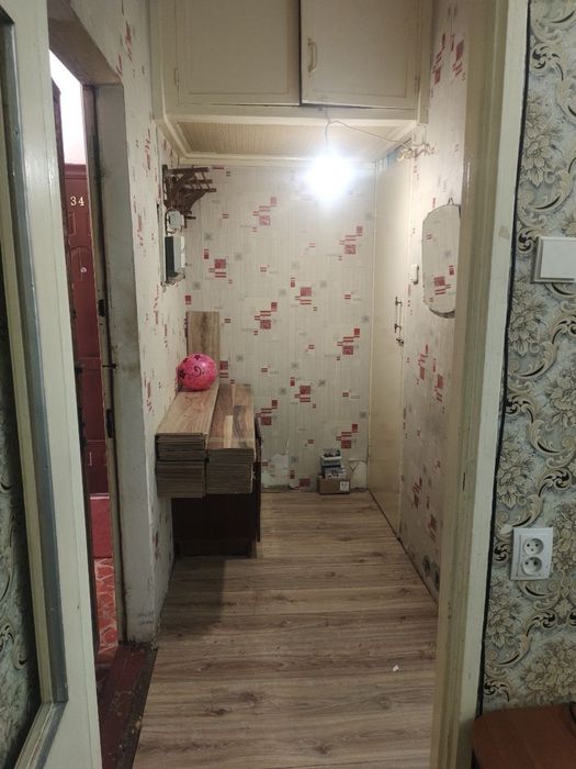 Срочно продается квартира Чиланзар 11 1в2/4/4