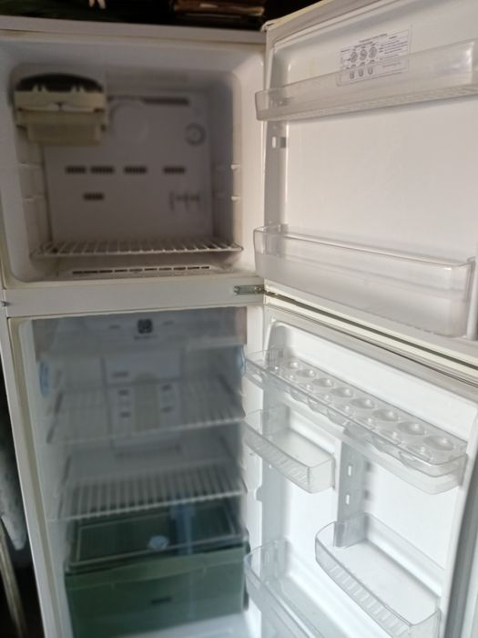 Холодильник  рабочий