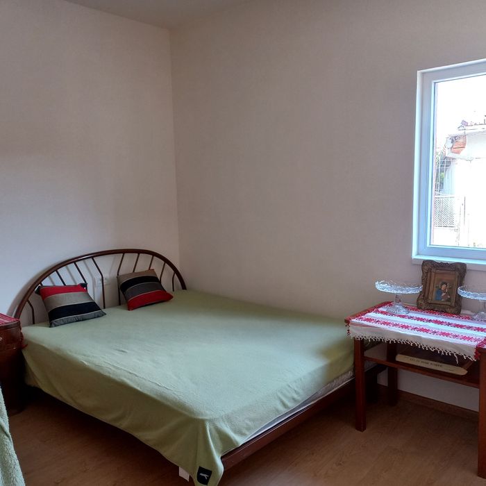 Proprietar, vind 1/2 duplex nou în Pischia