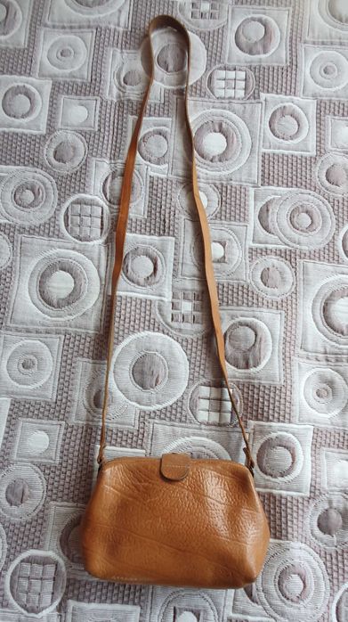 Дамска чанта от естествена кожа 15лв