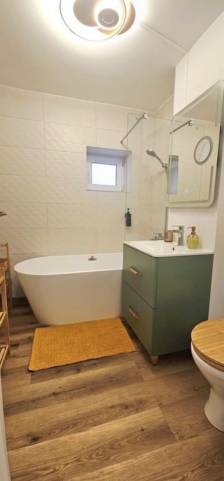 Ca NOU: Apartament 3 Dormitoare, 4 Camere, Renovat de la Placă (2025)